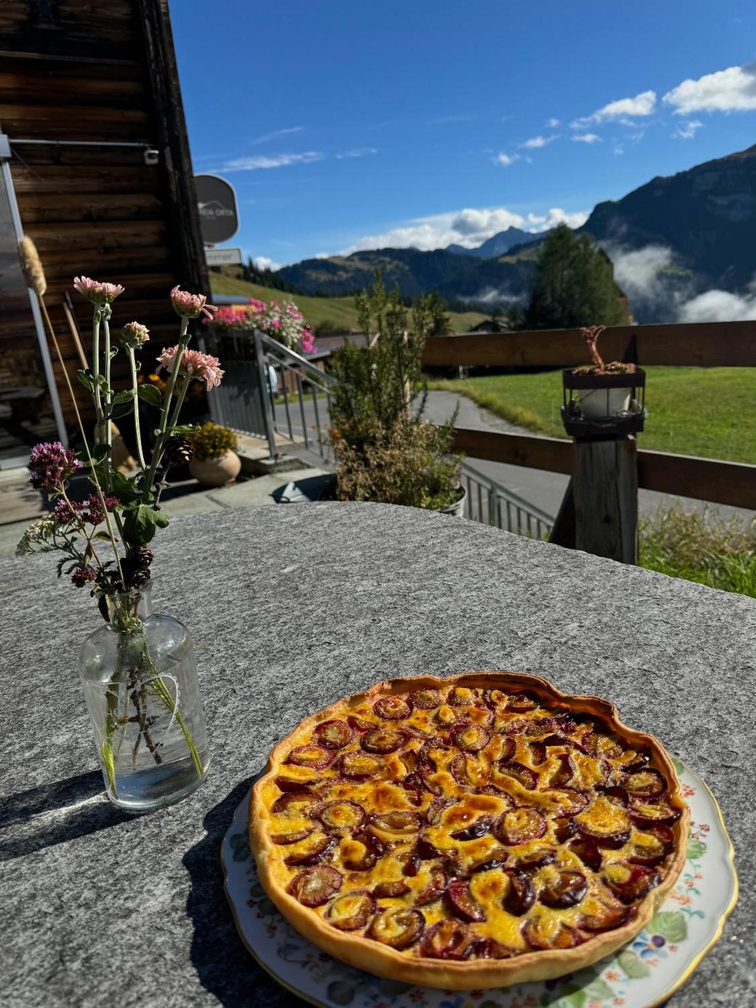 Ustreia Orta Bed & Breakfast Lohn Exterior photo
